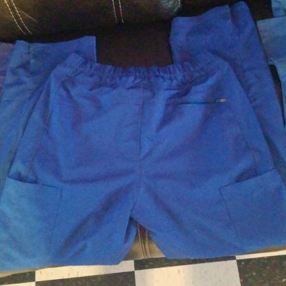 Scrub bottoms size m - Picture 4 of 4